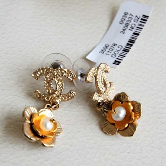 CHANEL Jewelry - SOLD NEW  CHANEL Gold Cc Camellia 2018 Cruise